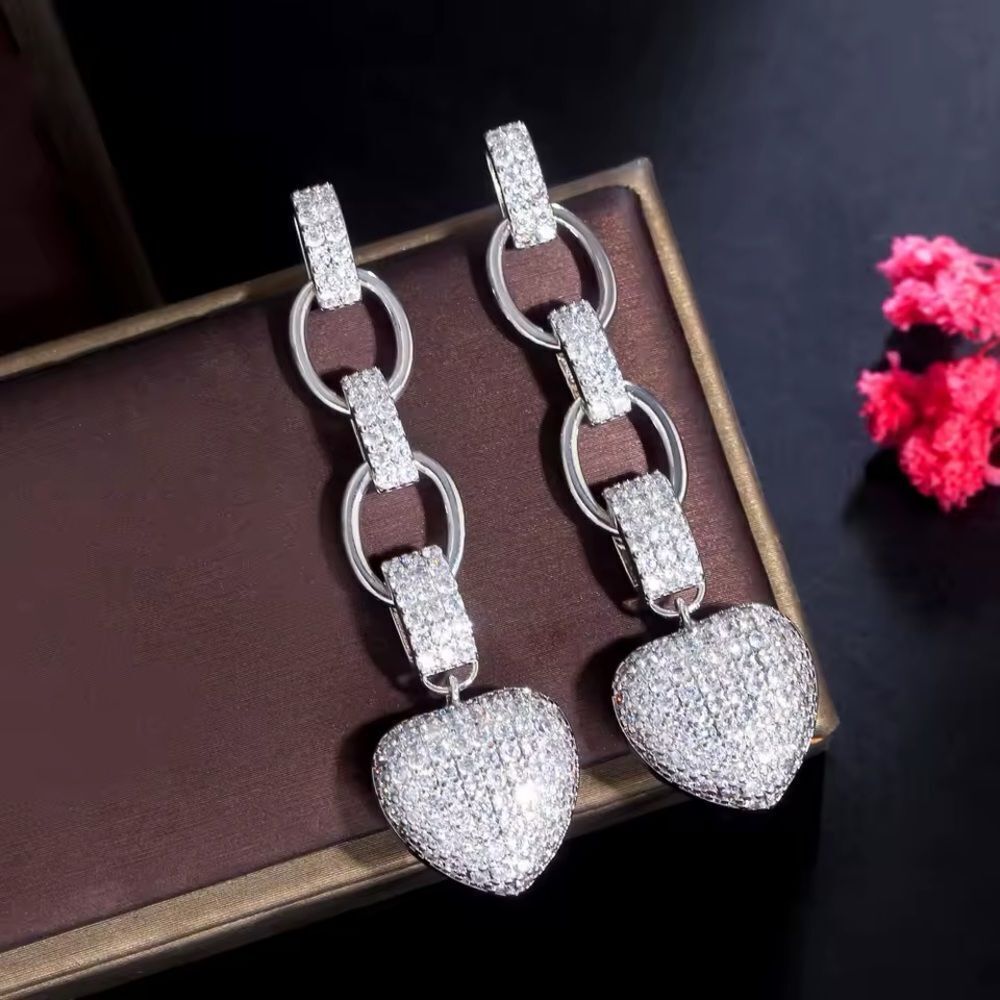Elegant White Silver Gold Plated Cuban Chain Link
Heart Charm Dangle Earring
